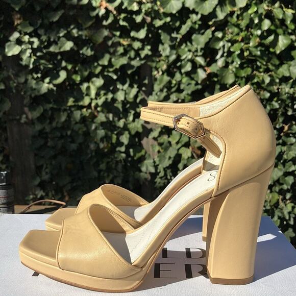 New Franco Sarto Dima Beige Leather Block Heel Sandals F885 chunky spring church - Picture 3 of 11